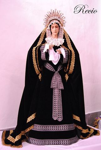 María Santísima de la Amargura de luto.